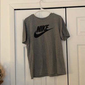 Men’s Nike T-shirt